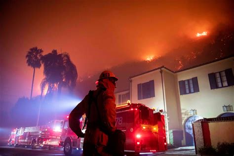 Thousands Forced To Flee As Getty Fire Threatens Los Angeles Abc News